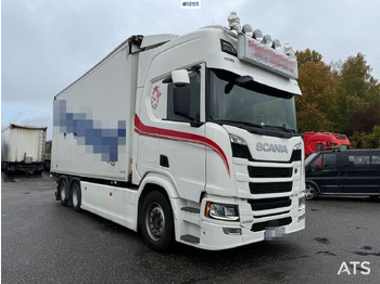 شاحنة مقفلة SCANIA R 500