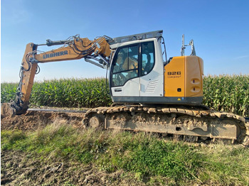 حفار زحاف LIEBHERR R 926