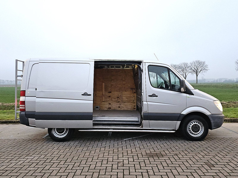 فان Mercedes-Benz Sprinter 319 AC AUT. V6 3.0 LTR: صورة 13