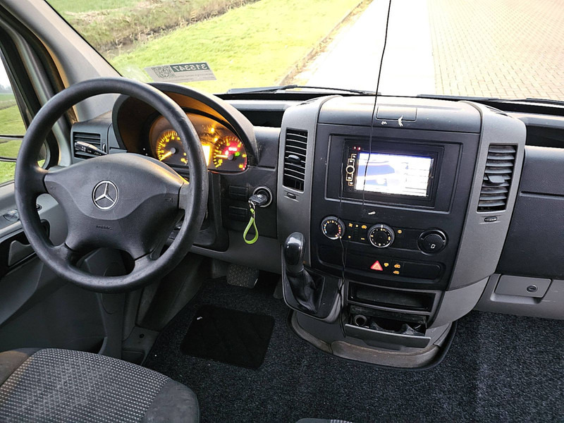 فان Mercedes-Benz Sprinter 319 AC AUT. V6 3.0 LTR: صورة 8