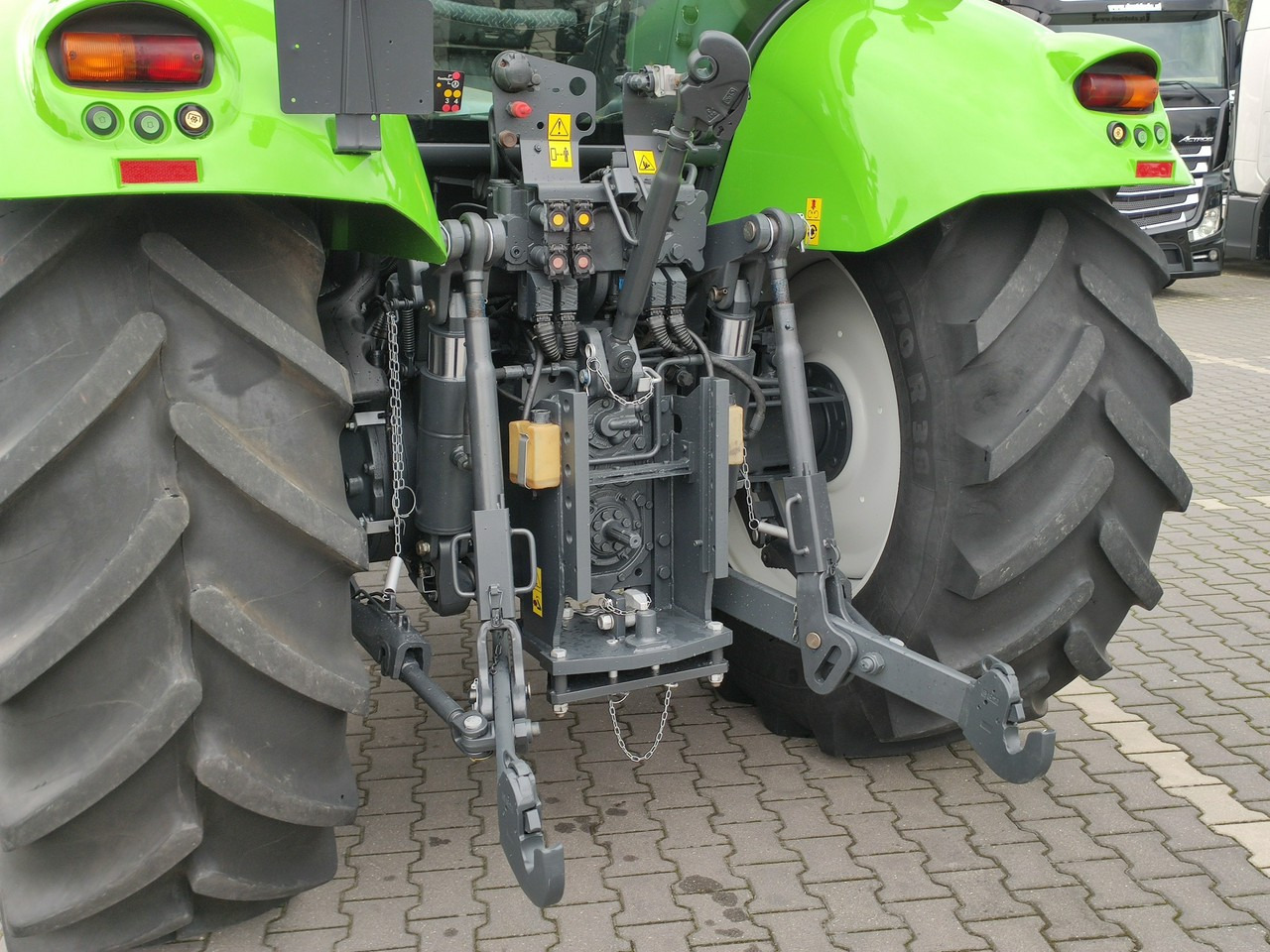 جرار Deutz Fahr Agrotron M620 4x4 Przedni Tuz Wałek W.O.M Wyjścia do Przyczepy: صورة 15