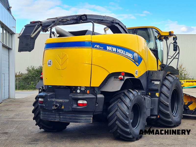 حصادة الأعلاف New Holland FR700: صورة 17