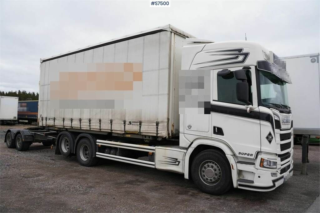 شاحنة مقفلة Scania R580: صورة 12