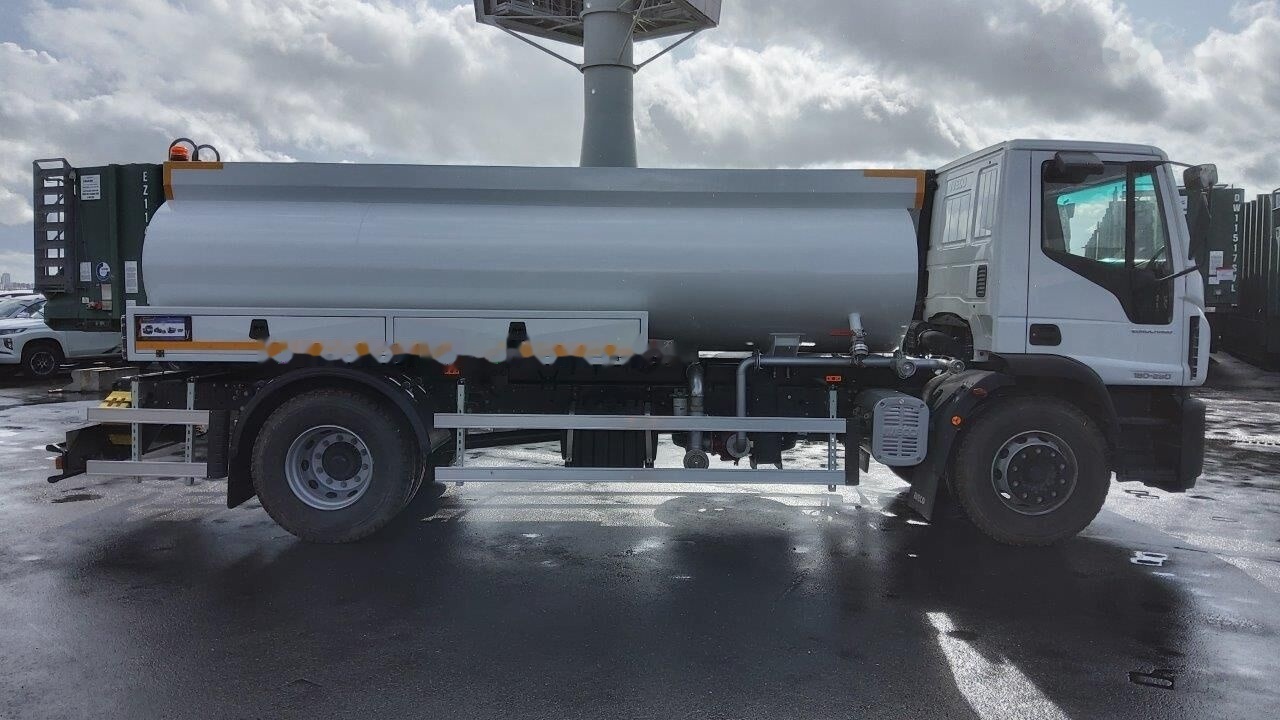 جديدة شاحنة صهريج IVECO Eurocargo ML180E28 water tank: صورة 6