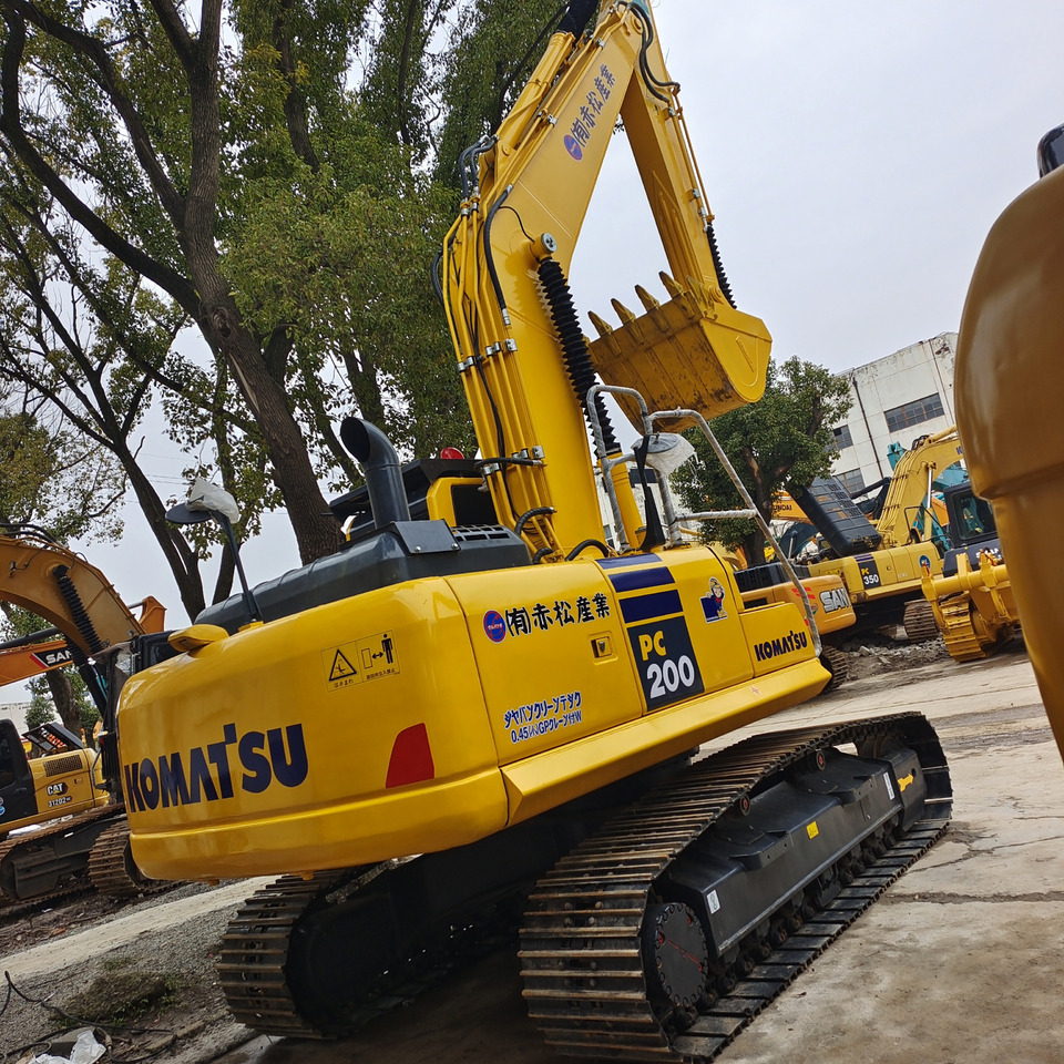 حفار زحاف KOMATSU PC 200-8 N1: صورة 10