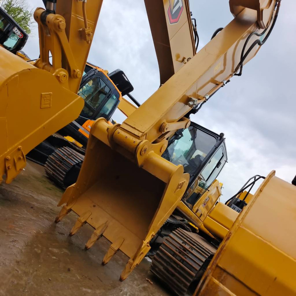 حفار زحاف CAT 320D2: صورة 11