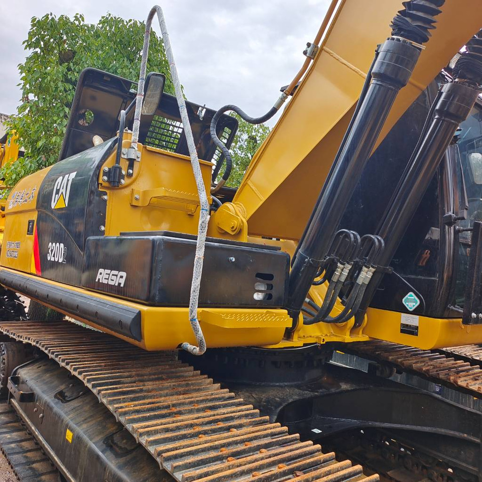 حفار زحاف CAT 320D2: صورة 10