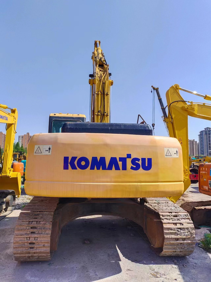 حفار زحاف KOMATSU PC300-7: صورة 8