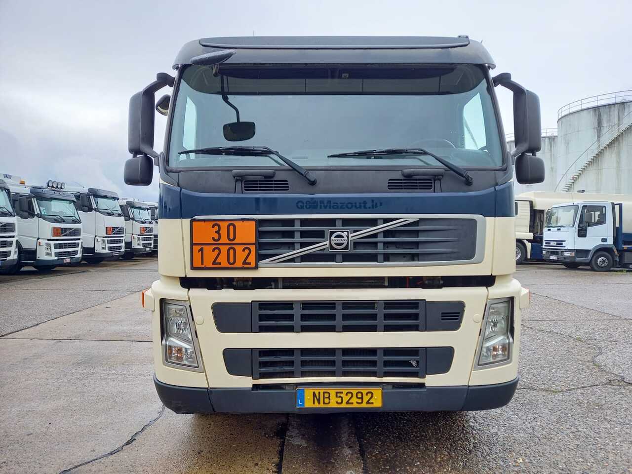 شاحنة صهريج Volvo FM: صورة 6