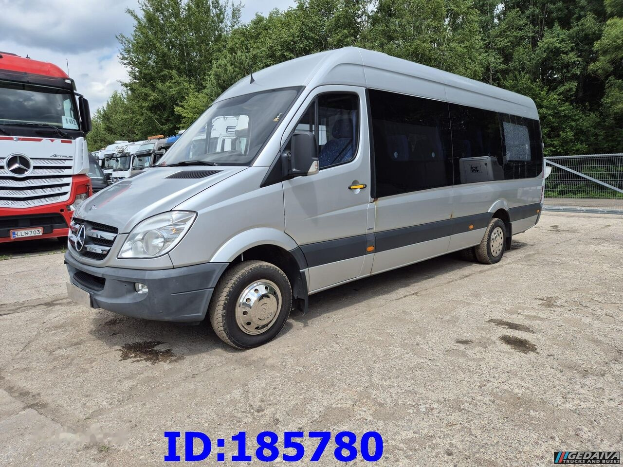 مركبة كوتش Mercedes-Benz Sprinter 516 - VIP - Avestark - 17 Seater: صورة 1