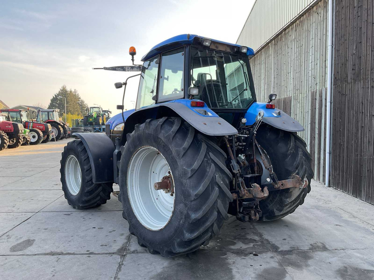 جرار New Holland TM175: صورة 7