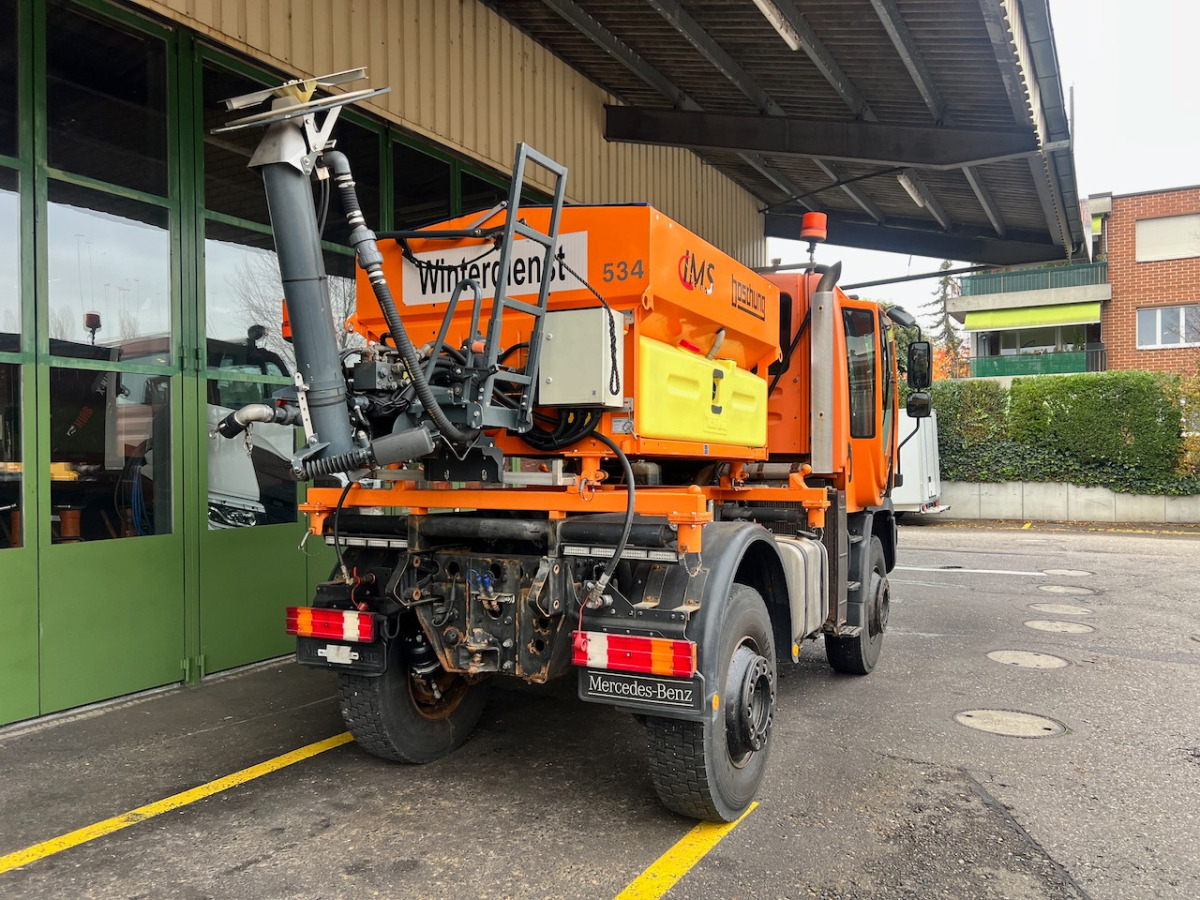 آلية المنفعة/ مركبة خاصة UNIMOG U400: صورة 13