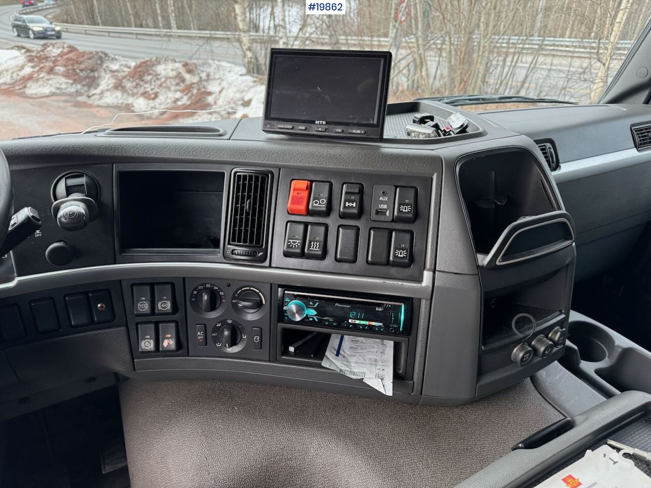 شاحنة هيكل كابينة Volvo FM 460: صورة 30