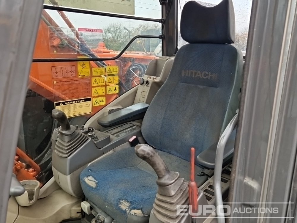 حفار زحاف 2010 Hitachi ZX225 USLC-3: صورة 38