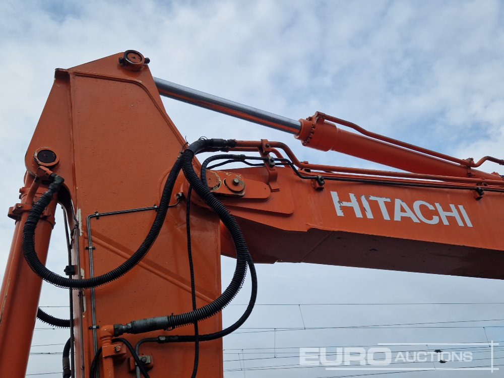 حفار زحاف 2010 Hitachi ZX225 USLC-3: صورة 23