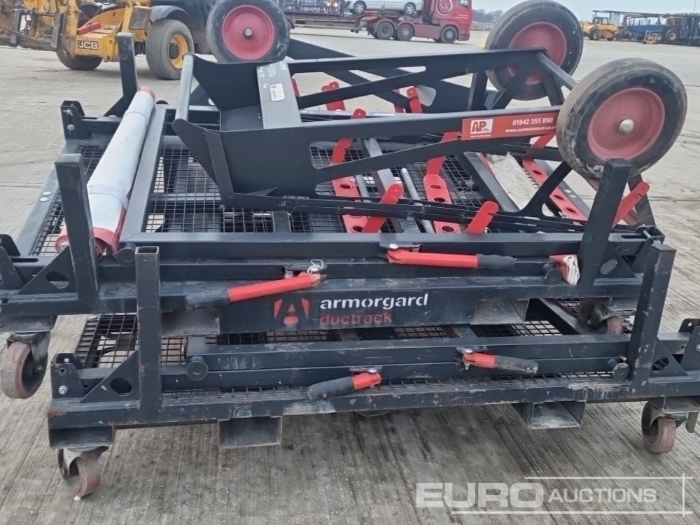 معدات البناء Armorgard Wheeled Pipe Racking (4 of), Spool Cart (2 of),: صورة 21