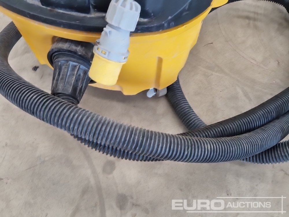 معدات البناء Dewalt DWV901L 110 Volt Industrial Vacuum Cleaner: صورة 12