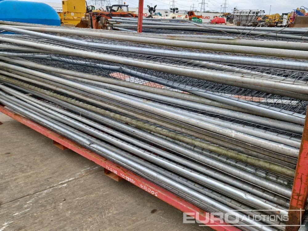 معدات البناء Stillage of Heras Fencing (2 of): صورة 21