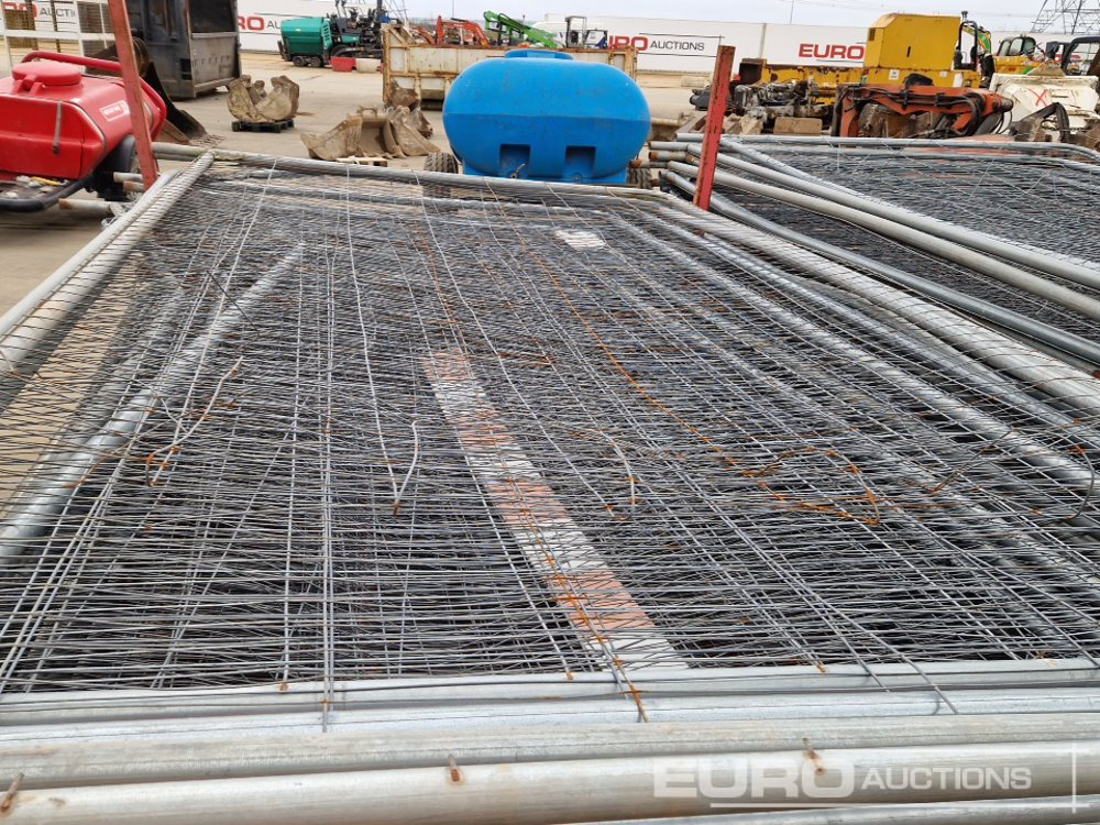 معدات البناء Stillage of Heras Fencing (2 of): صورة 20