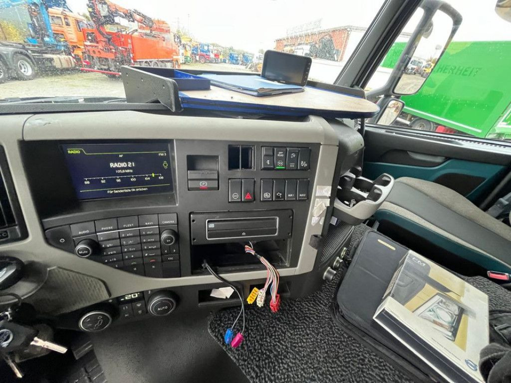 Volvo FM 420 6x2 Pritsche Heckkran 27m/t,Funk,Jib ,E6  Volvo FM 420 6x2 Pritsche Heckkran 27m/t,Funk,Jib ,E6: صورة 8